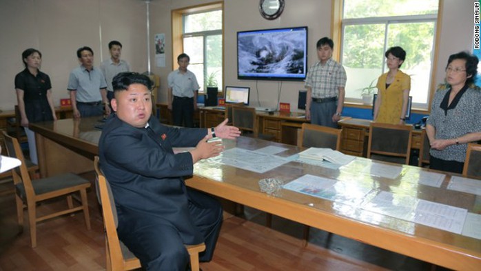 A photo published by Rodong Sinmum reportedly shows Kim Jong Un giving 