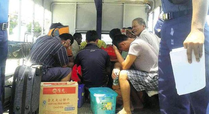 11 ngư dân Trung Quốc bị cảnh sát Philippines bắt hồi tháng 5 vừa qua. Ảnh: Inquirer