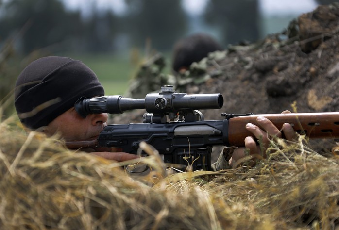 Chiến binh lực lượng ly khai ở Slovyansk. Ảnh: AP