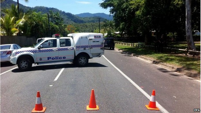 Police cordon in Cairns, Australia (19 Dec 2014)