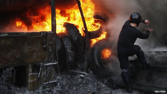 Phe đối lập tuyên bố các cuộc biểu tình sẽ tiếp tục cho đến khi chính phủ Ukraine tổ chức bầu cử sớm. Ảnh: Reuters