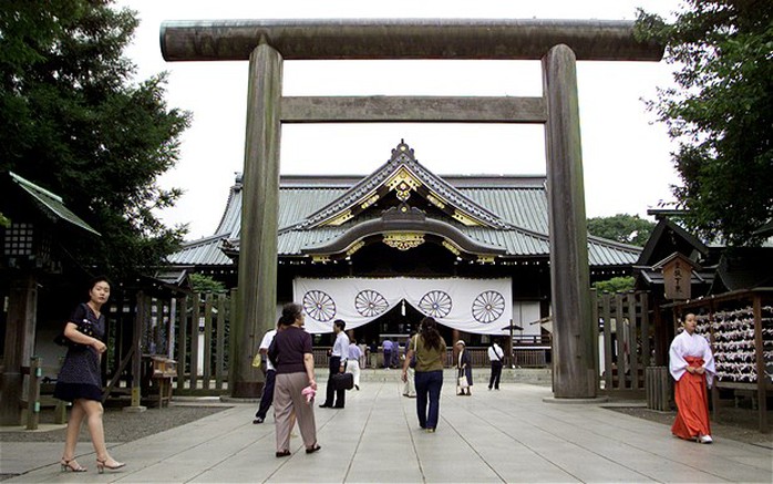 Ngôi đền Yasukuni - nơi Thủ tướng Nhật Bản Shinzo Abe từng đến thăm và khiến Trung Quốc nổi giận vì đây là nơi thờ phụng những người gây tội ác chiến tranh. Ảnh: Reuters