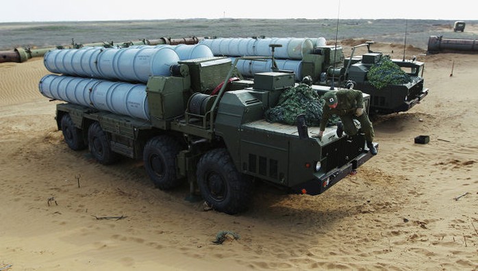 Tổ hợp tên lửa S-300 của Nga. Ảnh: RIA Novosti