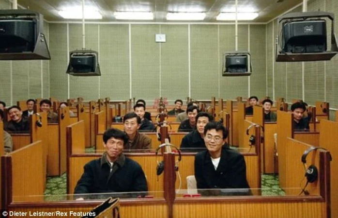 Một lớp học ngoại ngữ ở thủ đô Triều Tiên. Ảnh: Dieter Leistner