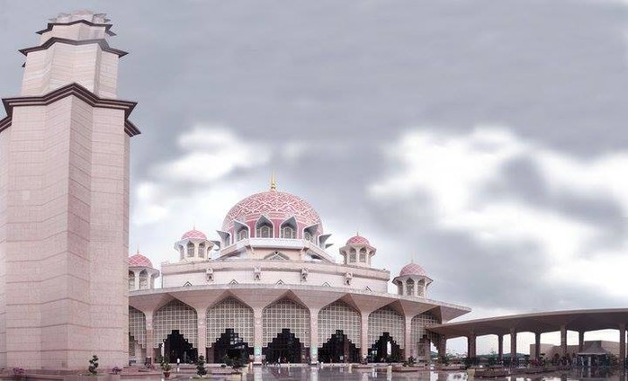 Văn phòng Chính phủ Malaysia cùng ngôi đền Hồi Giáo tuyệt đẹp ở Putrajaya