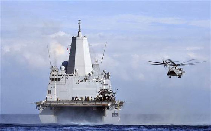 Tàu đổ bộ vận chuyển USS Mesa Verde của Mỹ. Ảnh: Reuters