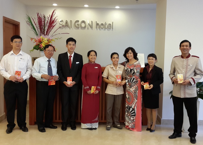 CNVC-LĐ khách sạn Sài Gòn vui mừng khi nhận được sự động viên từ CĐ tổng công ty
