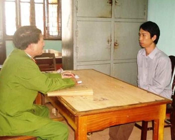 Trần Văn Ninh đang được cơ quan công an làm rõ hành vi đánh công an