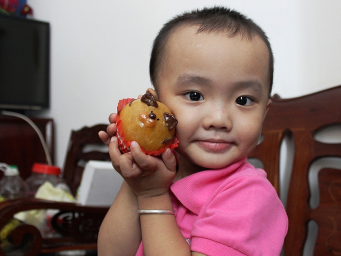 Đây là một trong những món quà được nhiều bậc phu huynh mua về làm qua cho con nhỏ. Đây là một trong những món quà được nhiều bậc phu huynh mua về làm qua cho con nhỏ.