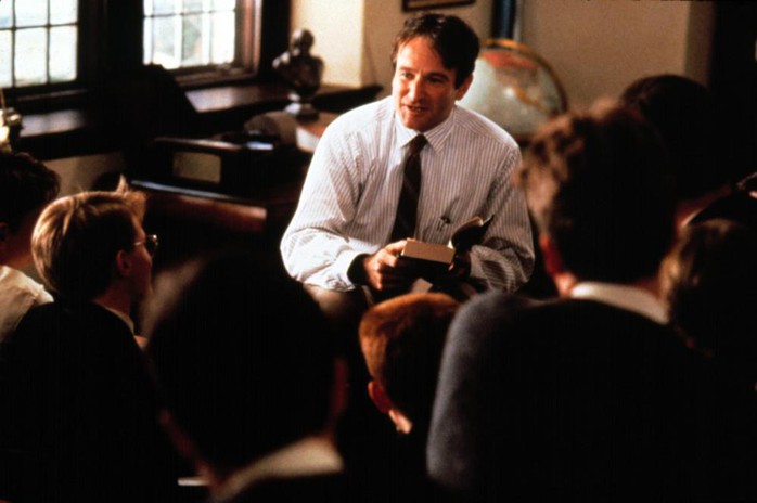 Robin vai John Keating trong phim Dead Poets Society