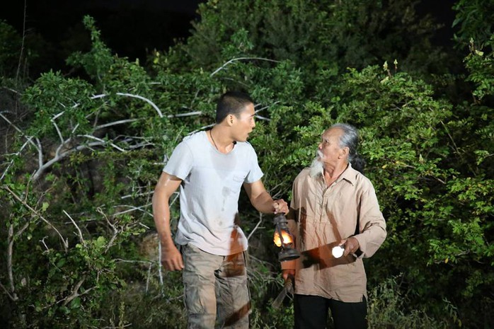 Nghệ sĩ Hữu Thành trong vai ông Mộc- một nhân vật góp phần làm nên thành công của  phim Dấu chân du mục