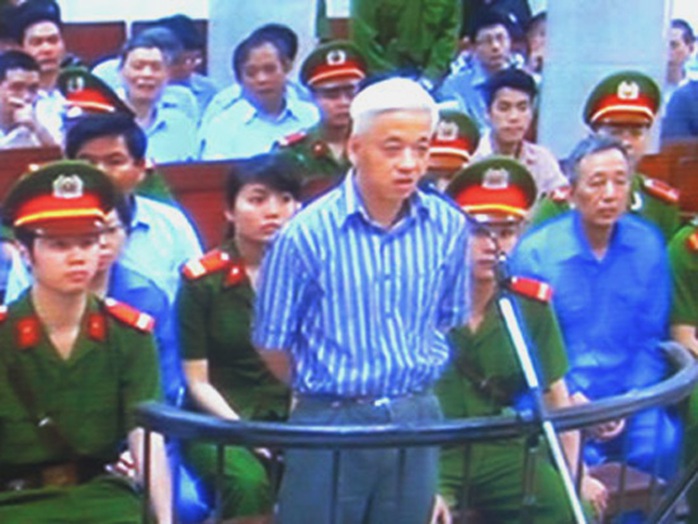 Bị cáo Nguyễn Đức Kiên đề nghị tòa triệu tập đại diện nhiều bộ ngành - Ảnh chụp qua màn hình