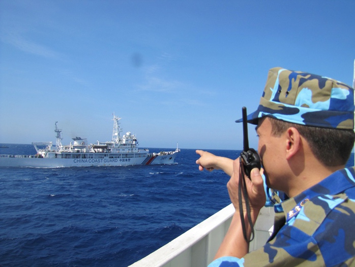 Dù bị ngăn cản, hăm họa nhưng lực lượng Cảnh sát biển Việt Nam vẫn kiên quyết trong việc thực thi nhiệm vụ bảo vệ chủ quyền trong vùng biển của Tổ quốc