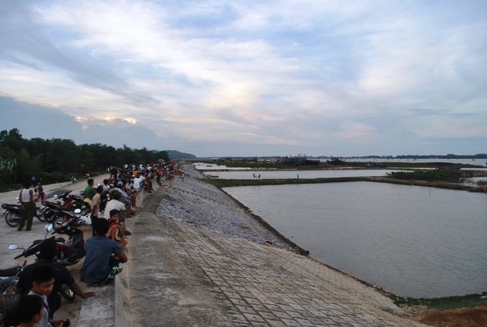 Khúc sông nơi xảy ra cuộc hỗn chiến kinh hoàng vào trưa ngày 7-7-2013 khiến 3 người chết, 9 người bị thương