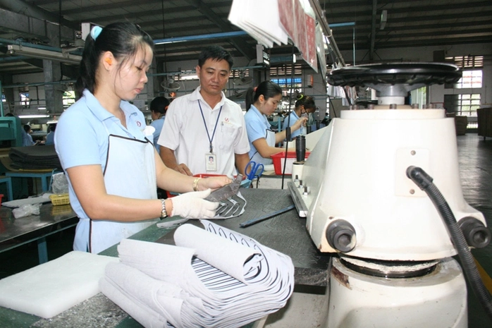Công nhân Công ty Việt Nam Samho luôn tạo điều kiện cho công nhân rèn nghề, ổn định thu nhập