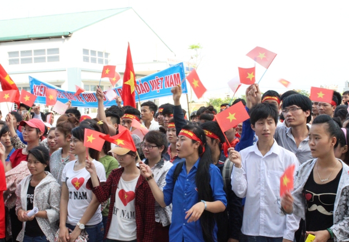 Đông đảo các sinh viên Thanh Hóa bất bình với hành động ngang ngược của Trung Quốc