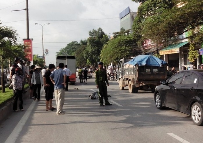 Hiện trường vụ tai nạn khiến 1 người chết, 1 người bị thương nặng