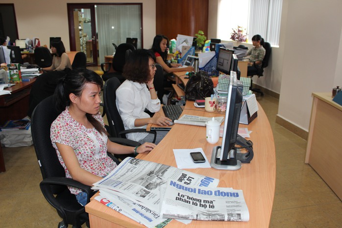 Đội ngũ biên tập viên, phóng viên  Báo Người Lao Động trong giờ làm việc