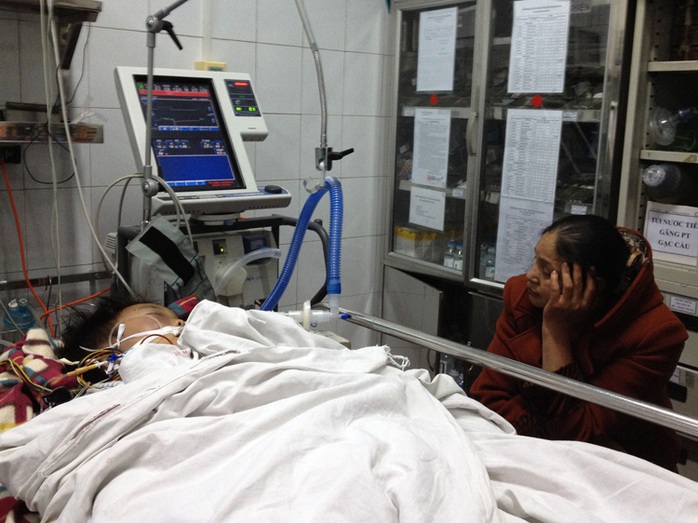 Người bác của bé Đỗ Doãn Lộc lo lắng cho sinh mệnh đứa cháu bất hạnh