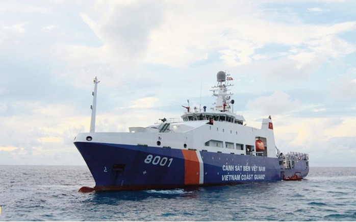 Tàu cảnh sát biển 8001, một trong những tàu hiện đại nhất của lực lượng Cảnh sát biển Việt Nam, làm nhiệm vụ bảo vệ chủ quyền tại khu vực Trung Quốc hạ đặt trái phép giàn khoan Hải Dương 981 trong vùng biển của Việt Nam