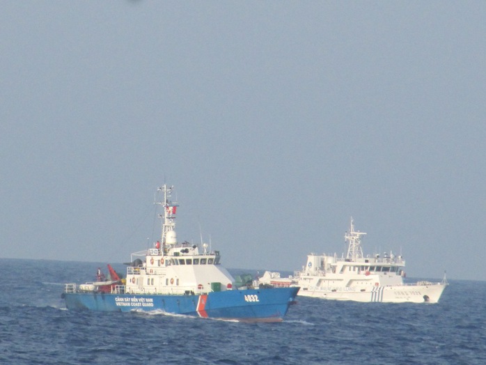 Tàu Trung Quốc ngang nhiên bám theo tàu Cảnh sát biển thực thi hoạt động chấp pháp trên vùng biển Việt Nam