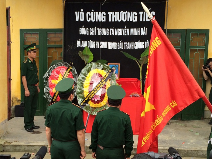 Thăng hàm trước niên hạn tại lễ truy điệu 2 sĩ quan Biên phòng hy sinh trong vụ nổ súng tại cửa khẩu Bắc Phong Sinh (Quảng Ninh)