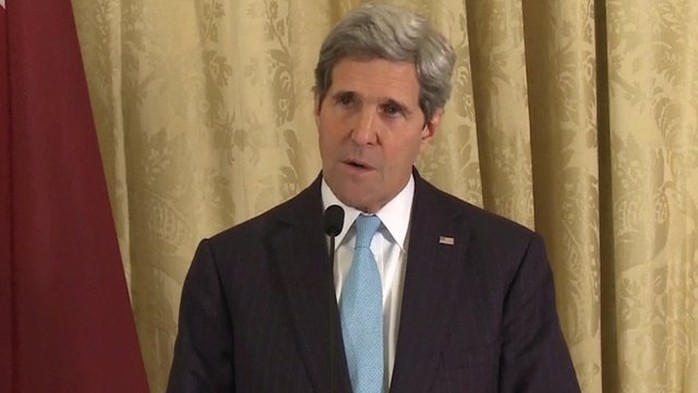 Ngoại trưởng Kerry nói việc thực thi thỏa thuận là một bước tiến quan trọng. Ảnh: BBC