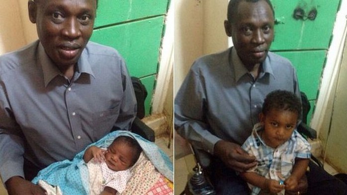 Ông Daniel Wani đến thăm con trai và con gái trong tù. Ảnh: BBC