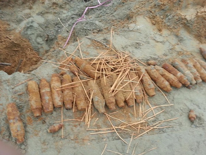Số đạn pháo phát hiện tại nhà ông Phạm Xuân Châu.