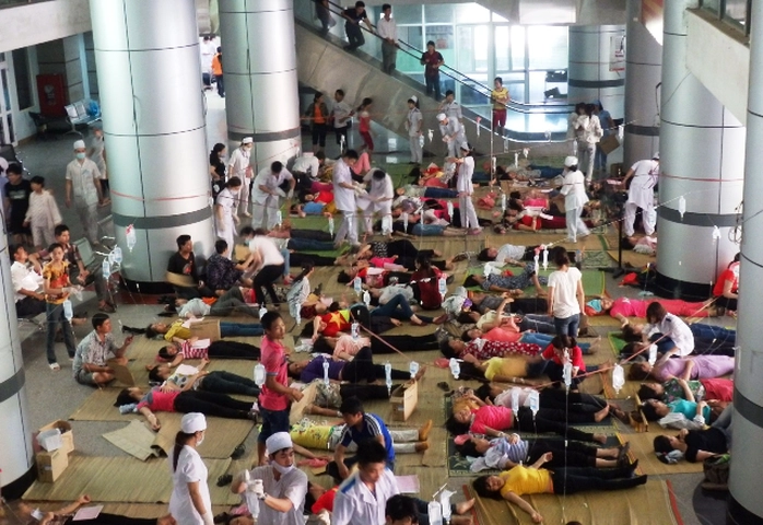 Hàng trăm công nhân của Công ty giày Hong Fu và Hồng Mỹ 1 nhập viện vào sáng nay 19-5
