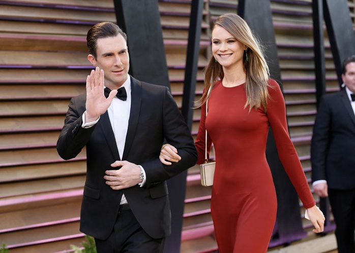 Giọng ca của Maroon 5 và thiên thần Behati đã nên duyên vợ chồng. Ảnh: Reuters