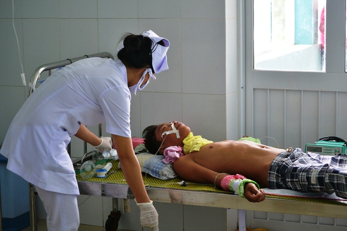 ng đang được cấp cứu tại Bệnh viện Nhi Quảng Nam, sức khỏe đã dần ổn định