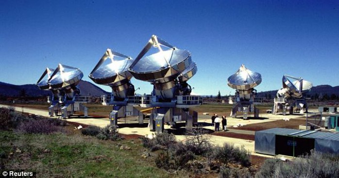 Kính viễn vọng Allen được đặt tên theo người đồng sáng lập Microsoft Paul Allen – tài trợ 11,5 triệu USD cho dự án – là một trong những kính thiên văn SETI chuyên dụng đầu tiên.