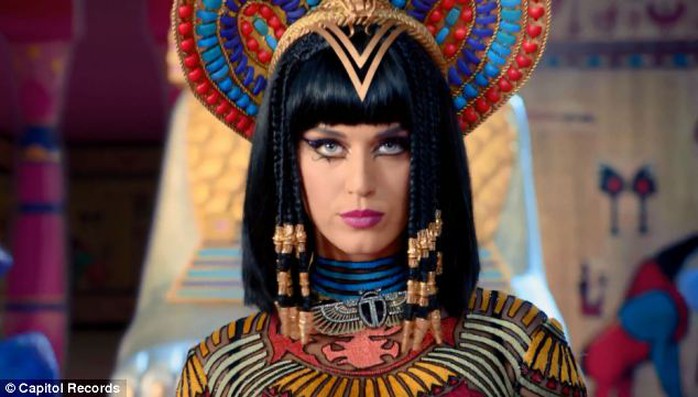 Katy Perry trong video mới