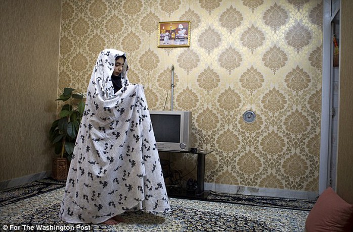 Mashid cho biết hôn nhân trẻ em rất phổ biến tại Iran. Ảnh: Washington Post