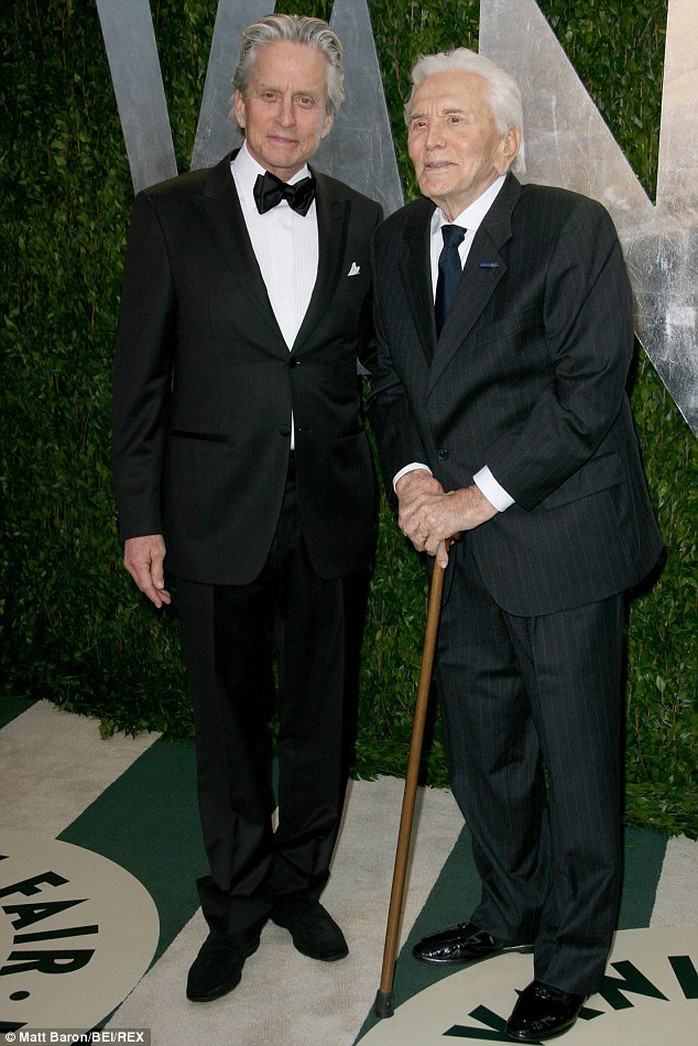 Kirk và Michael Douglas