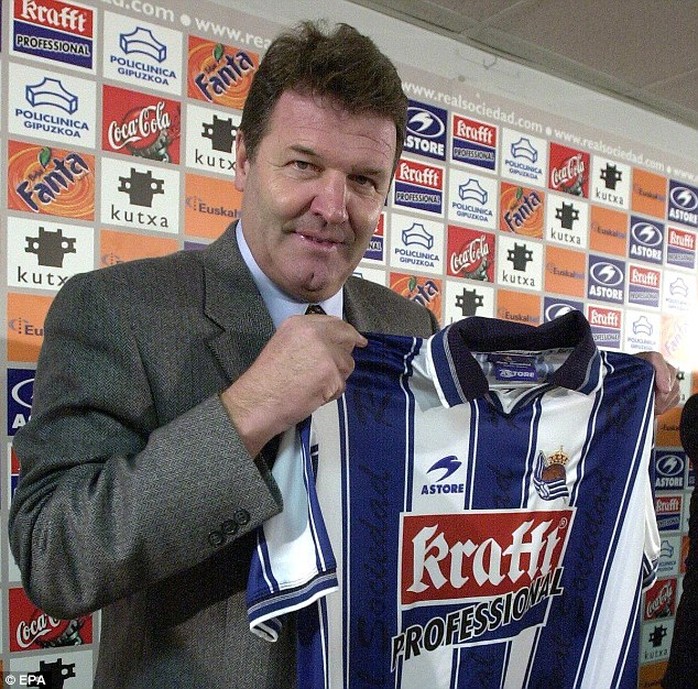 Cựu HLV Sociedad John Toshack