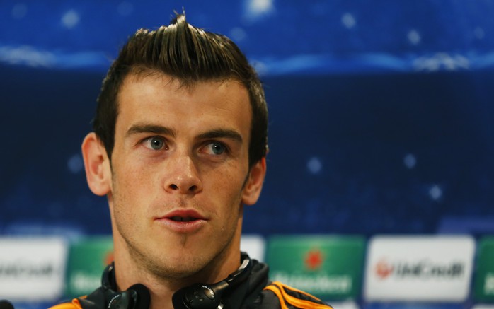 Gareth Bale tự tin phát biểu trong cuộc họp báo