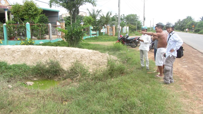 Hiện trường nơi ông Phương dùng ô tô ép tên trộm vào lề và cùng người dân bắt sống