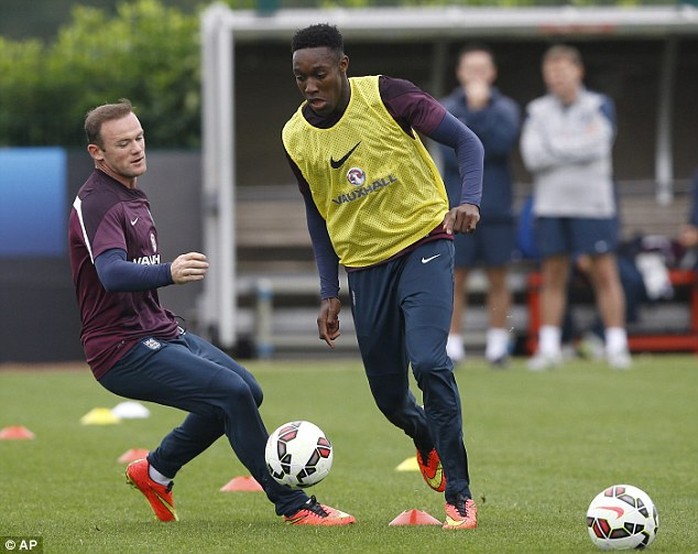 Rooney và Welbeck chuẩn bị cho trận giao hữu với Na Uy