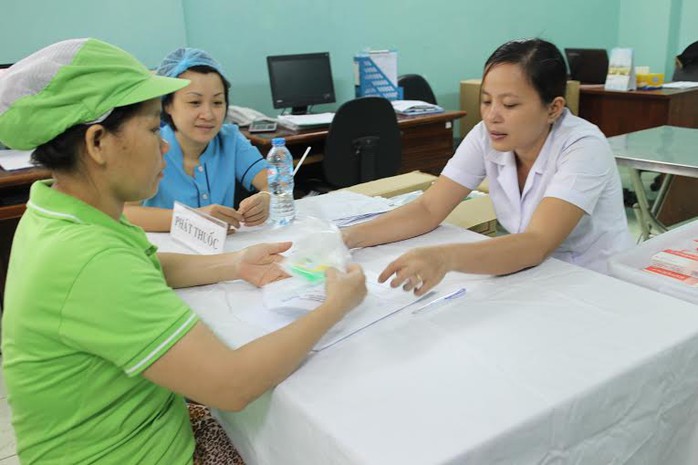 Công nhân Công ty CP Thuận Phát được khám bệnh miễn phí