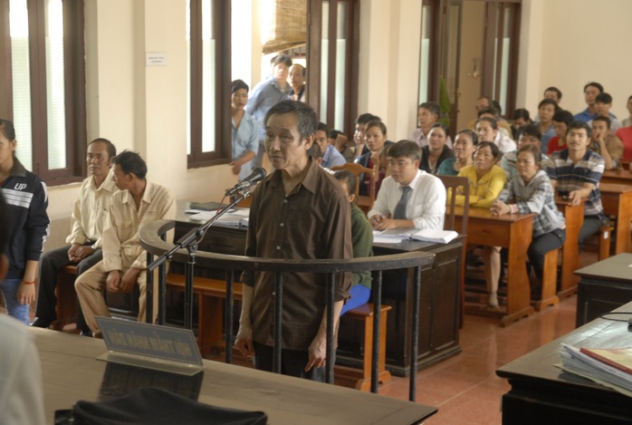Bị cáo Nguyễn Văn Đồng tại phiên sơ thẩm TAND tỉnh Bình Phước ngày 24-9.