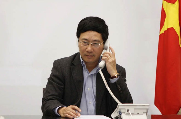 Phó Thủ tướng, Bộ trưởng Ngoại giao Phạm Bình Minh điện đàm