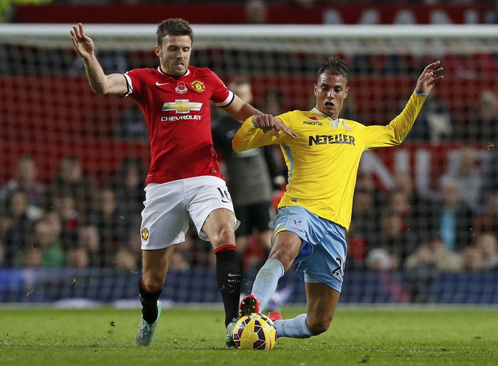 Carrick trở lại ấn tượng trong trận thắng Crystal Palace