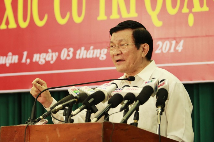 Chủ tịch nước Trương Tấn Sang trả lời cử tri quận 1, sáng 3-12.