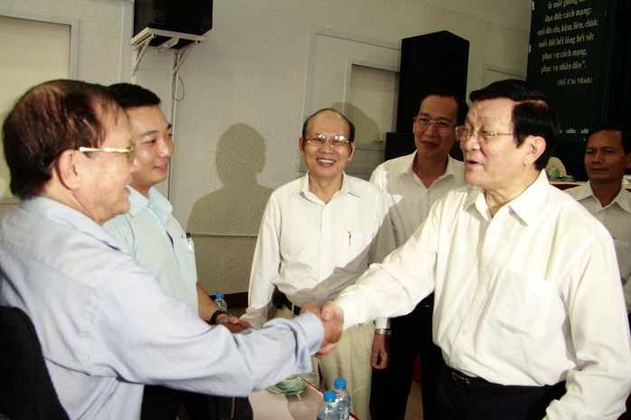 Chủ tịch nước Trương Tấn Sang tiếp xúc cử tri quận 1 sáng 3-12.