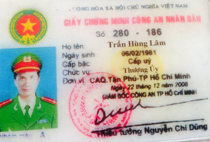 Thẻ ngành công an giả mạo của đối tượng Trần Hùng Lâm