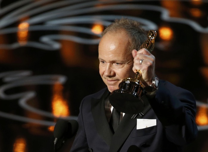 Glenn Freemantle đại diện lên nhận tượng Oscar hạng mục Hoà âm phối khí