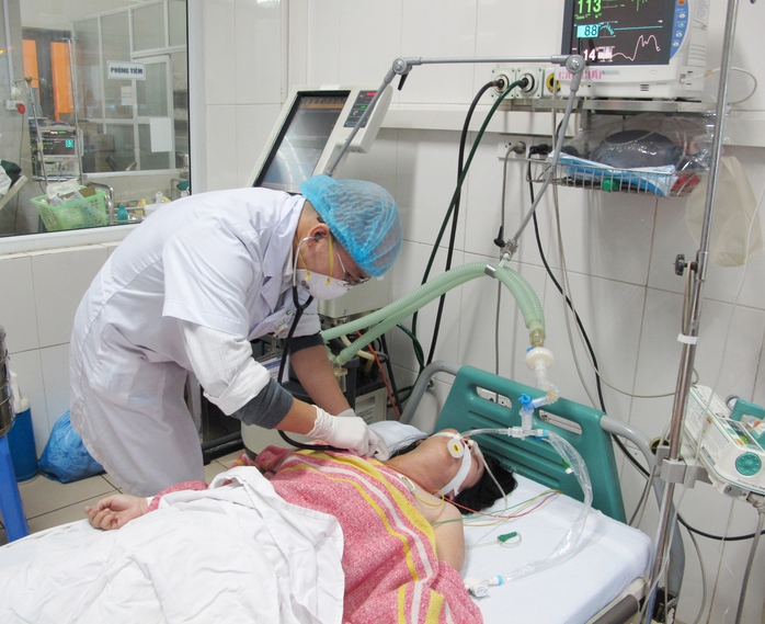 Chăm sóc bệnh nhân tại BV Bệnh Nhiệt đới Trung ương những ngày giáp Tết nguyên đán 2014