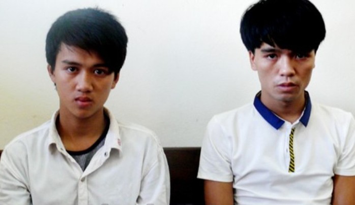 Hai anh em ruột Bùi Huy Hoàng (22 tuổi) và Bùi Quang Quý rủ nhau đi cướp tại cơ quan công an. Ảnh: Dương Hà